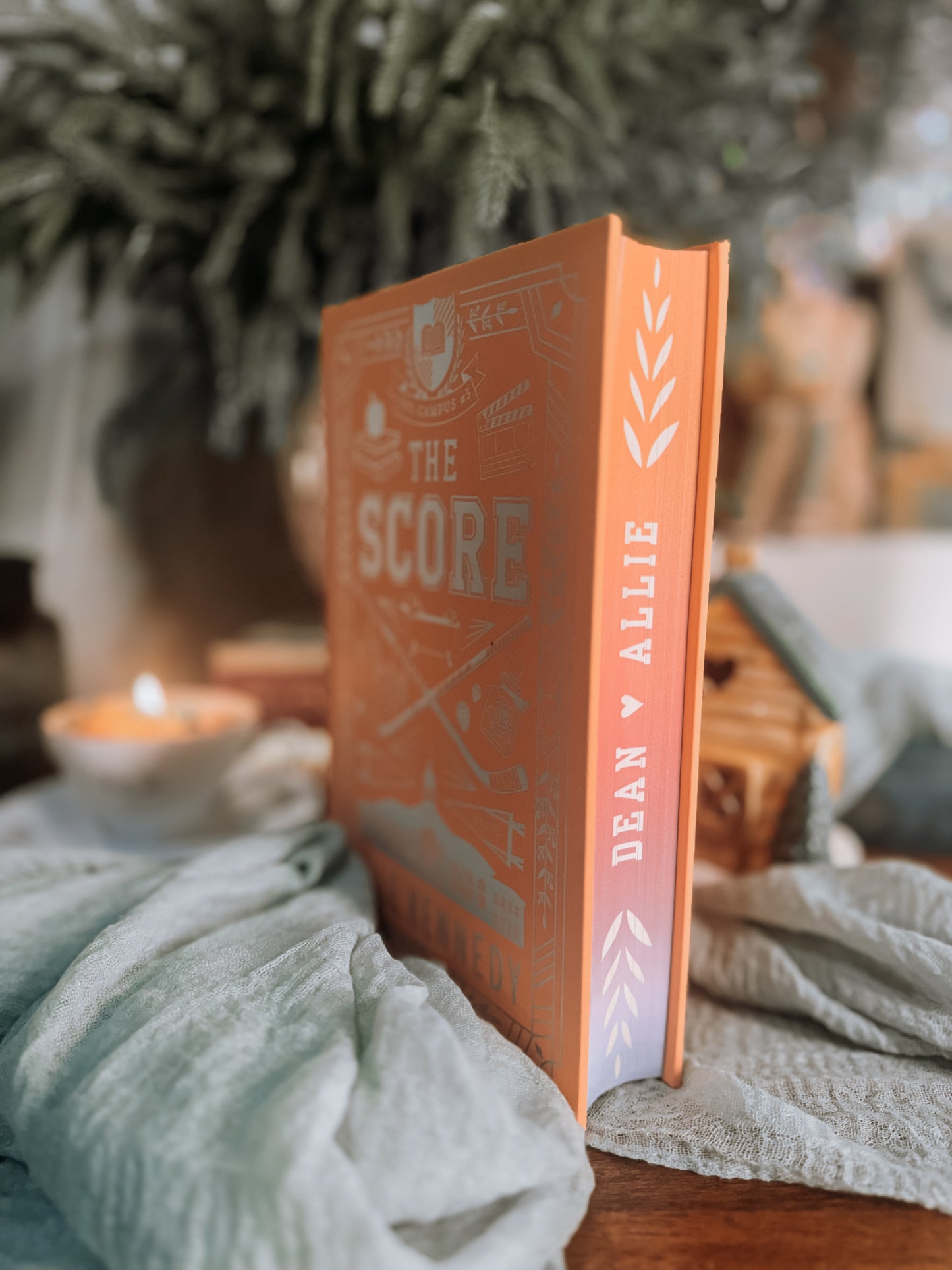 The Score (Collector's Edition) By: Elle Kennedy