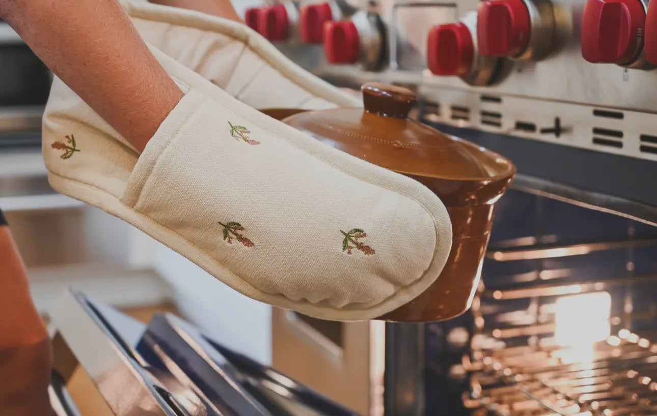 The Herb Garden Oven Mitt