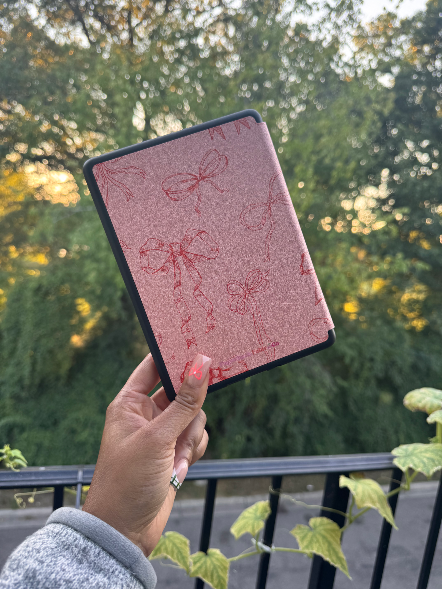 Evangeline Bows Kindle Case