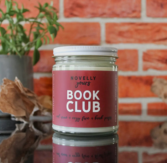 Book Club Candle – Red Wine, Cozy Fire & Book Pages