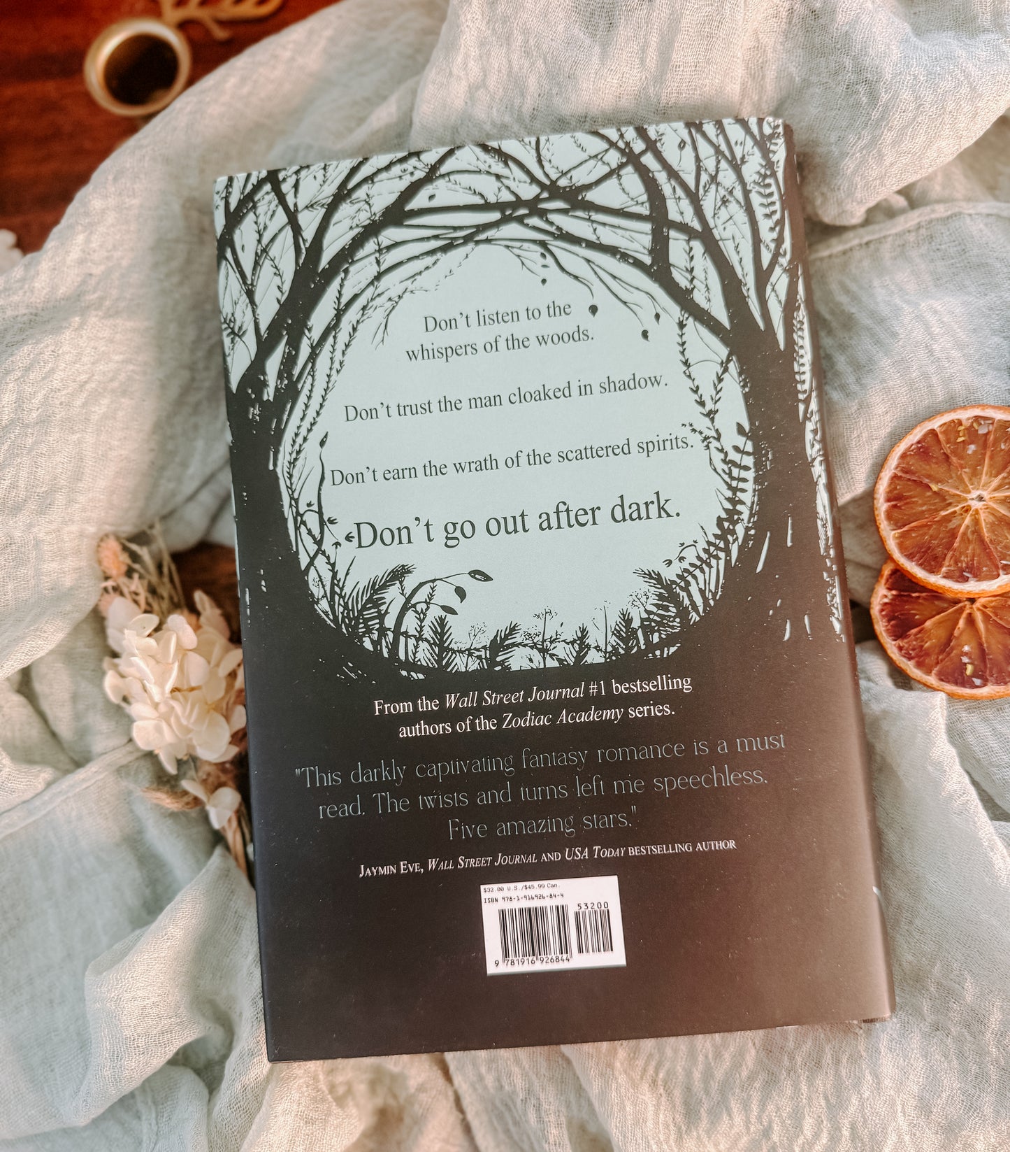 Hollow By: Caroline Peckham & Susanne Valenti CHOOSE YOUR COVER