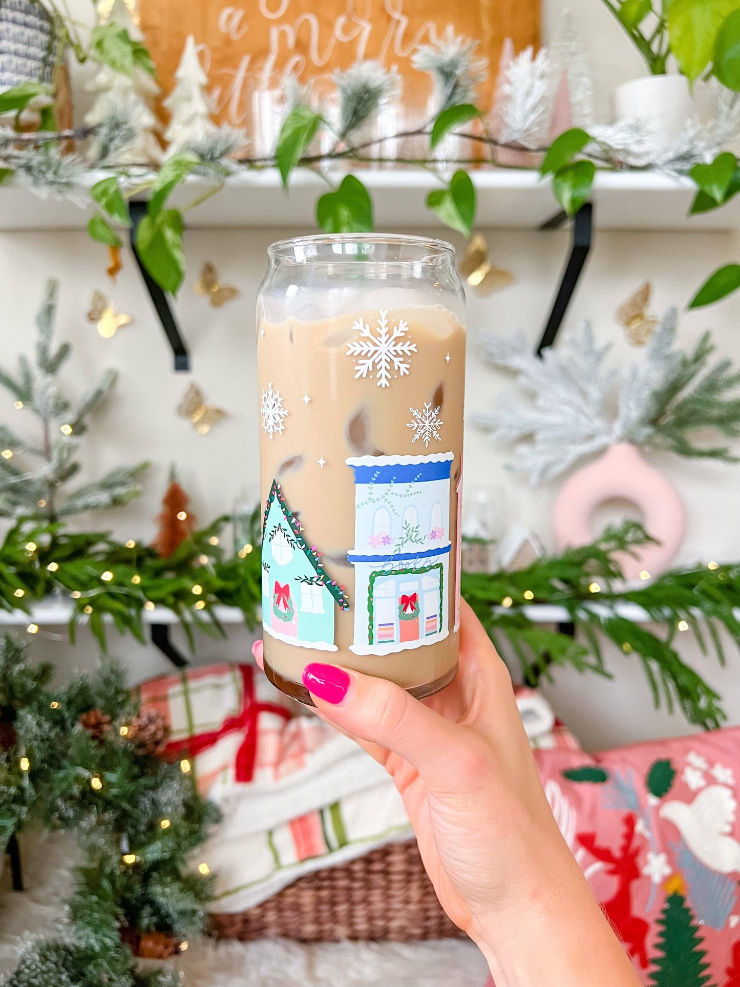 20oz Holiday Town Glass *dishwasher safe