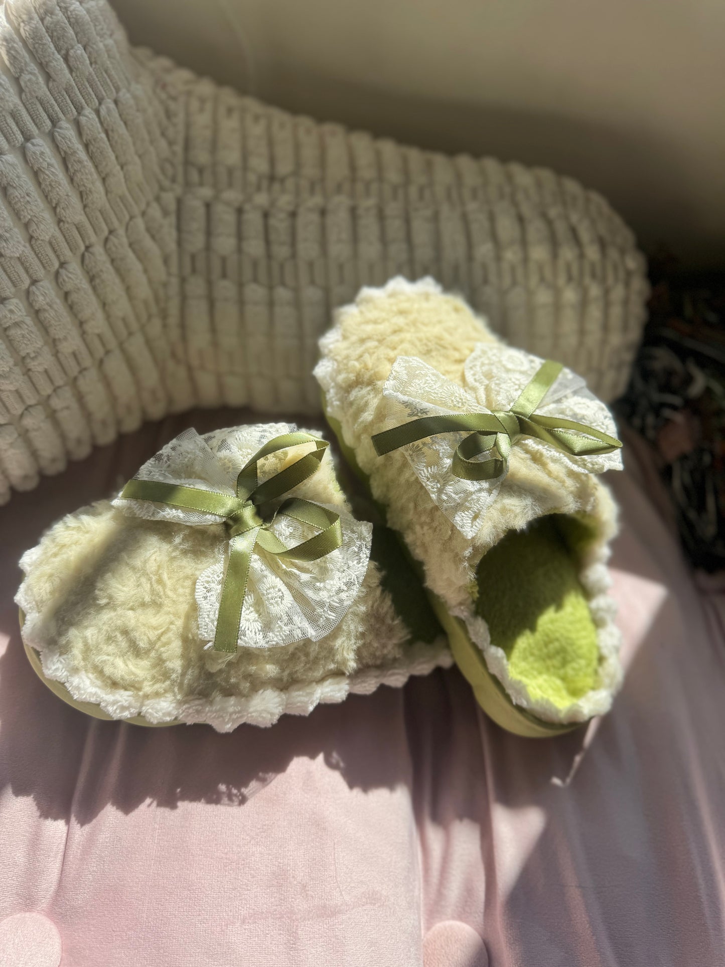 Darling Daydream Bow Slippers