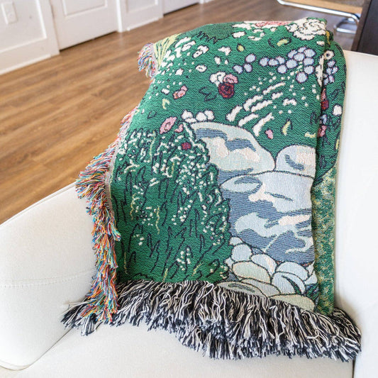 Cottage garden throw blanket 