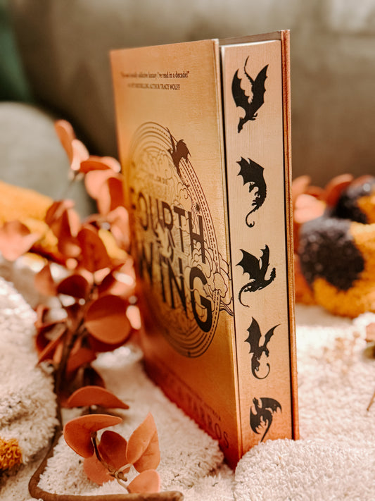 Fourth Wing (Wing and Claw Collection)
by Rebecca Yarros