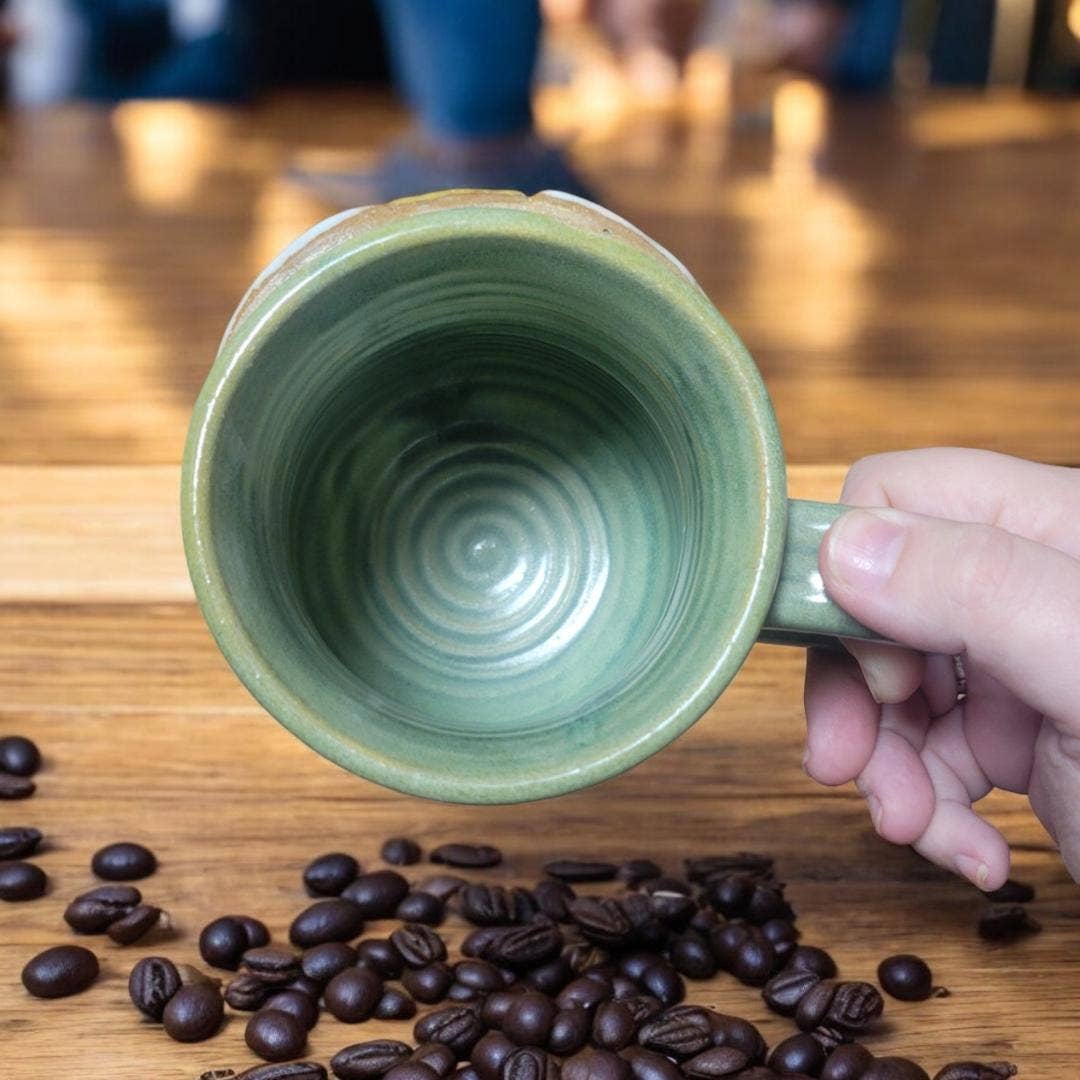 Daisy Hollow Mug