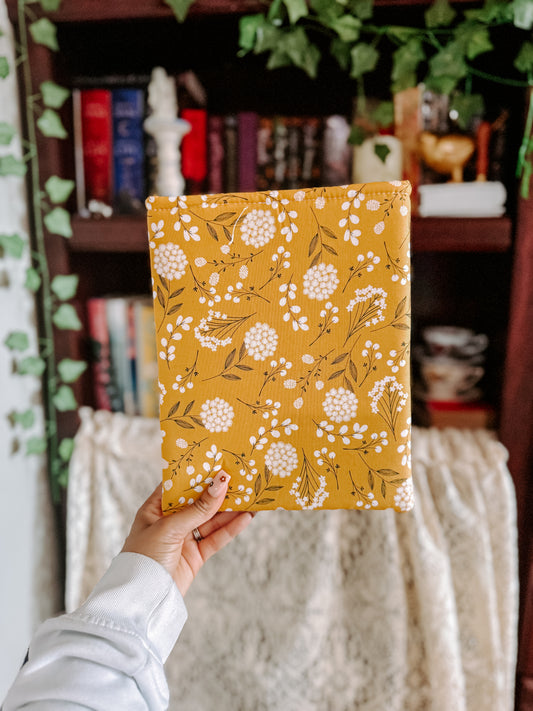 🌼 Golden Meadow Book Sleeve 🌼