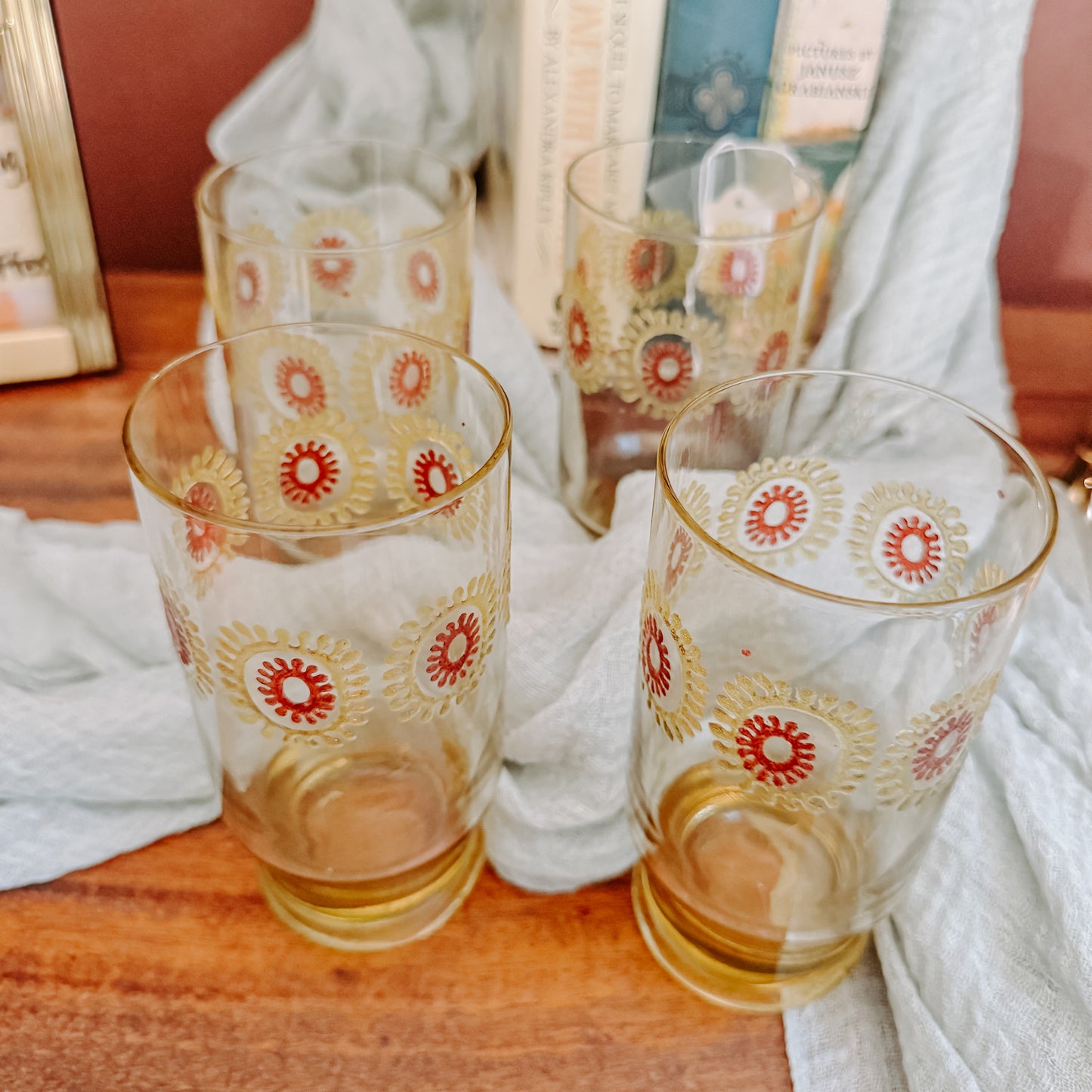 Vintage Amber Floral Drinking Glasses – Set of 4