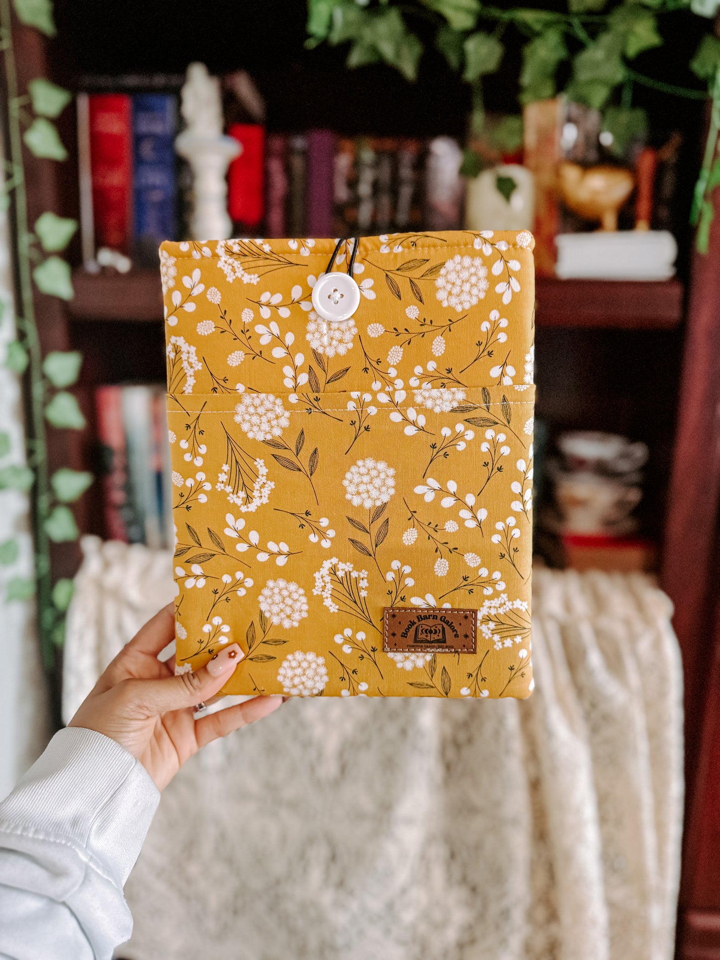 🌼 Golden Meadow Book Sleeve 🌼
