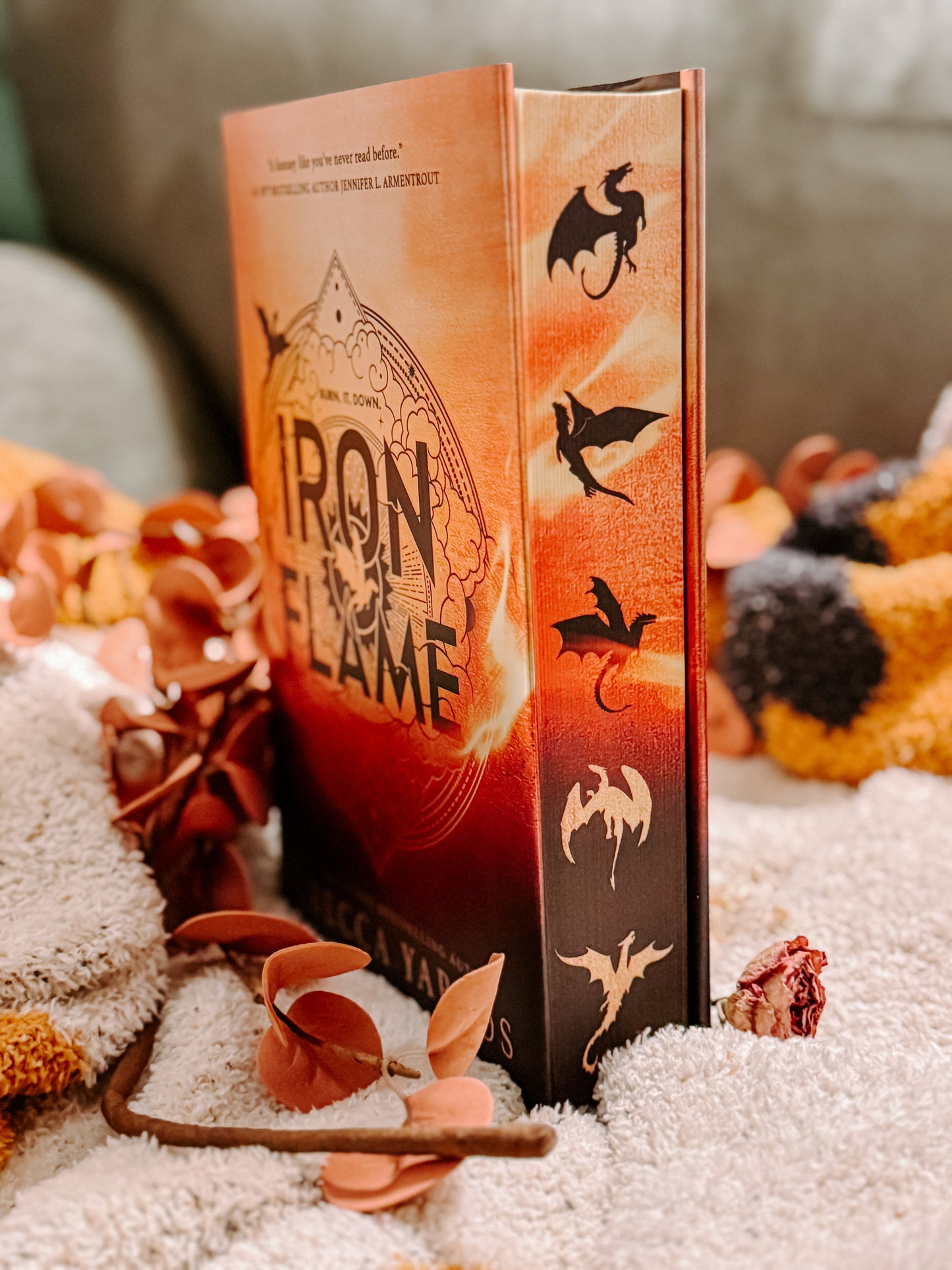 Iron Flame (Wing and Claw Collection)
by Rebecca Yarros