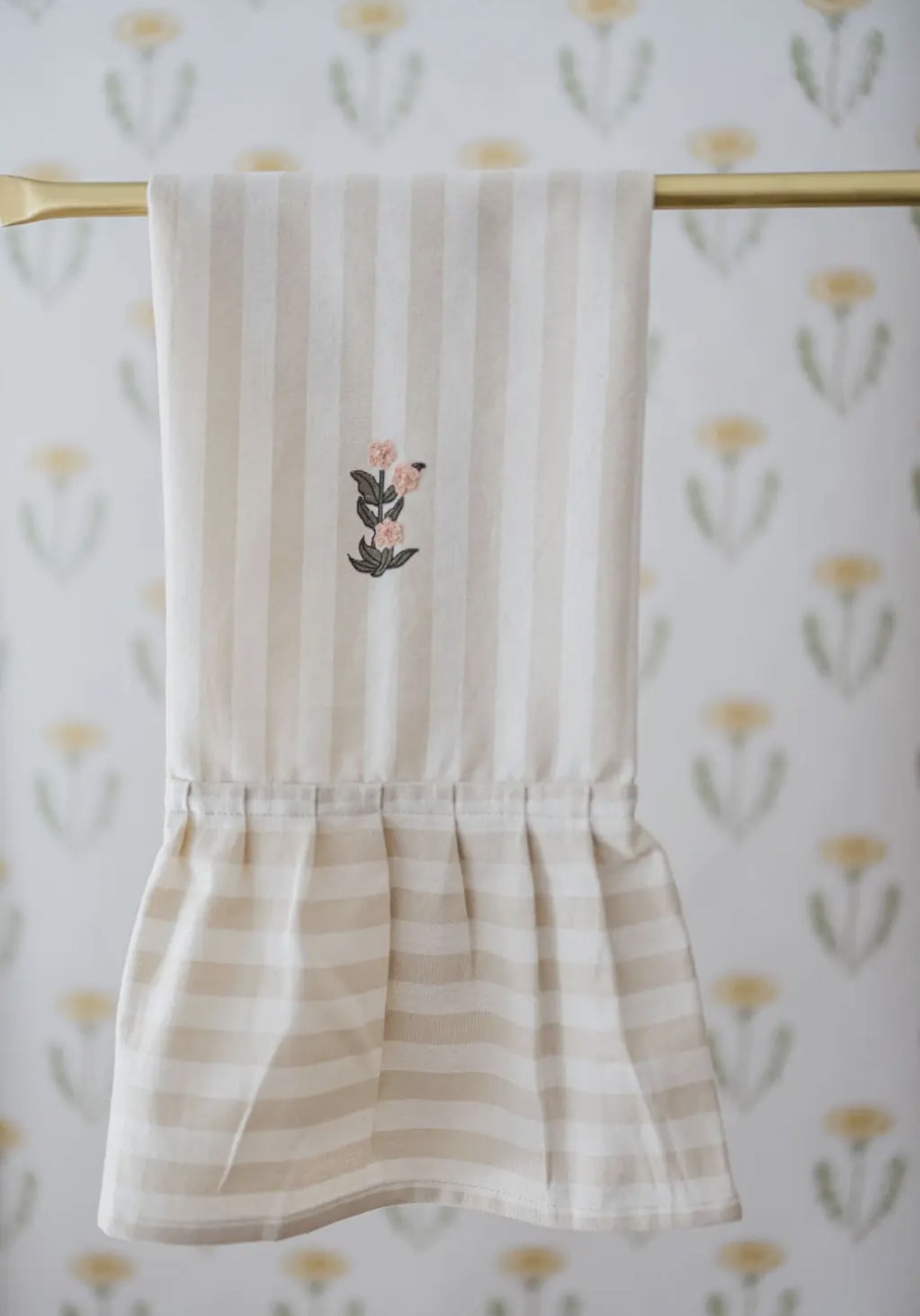 Cottage Bloom Ruffle Towel