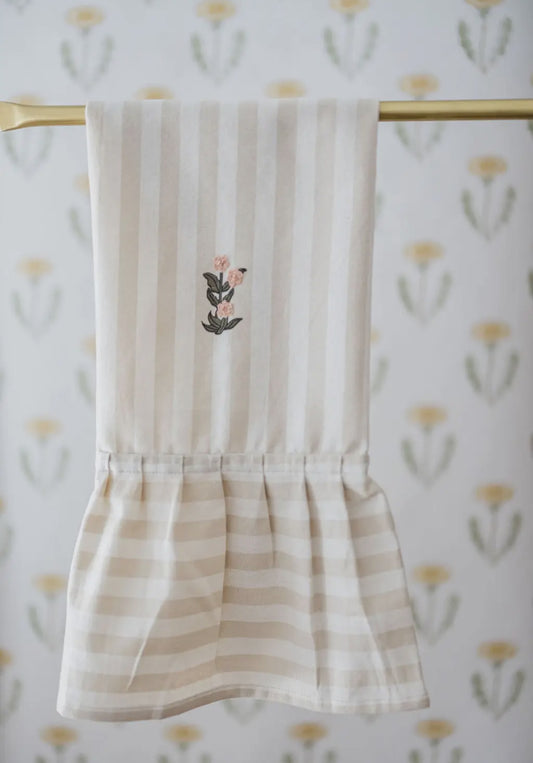 Cottage Bloom Ruffle Towel