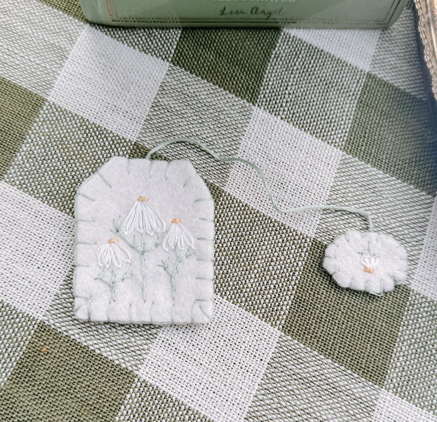 Petals & Pages – Simple Floral Bookmarks 🌿