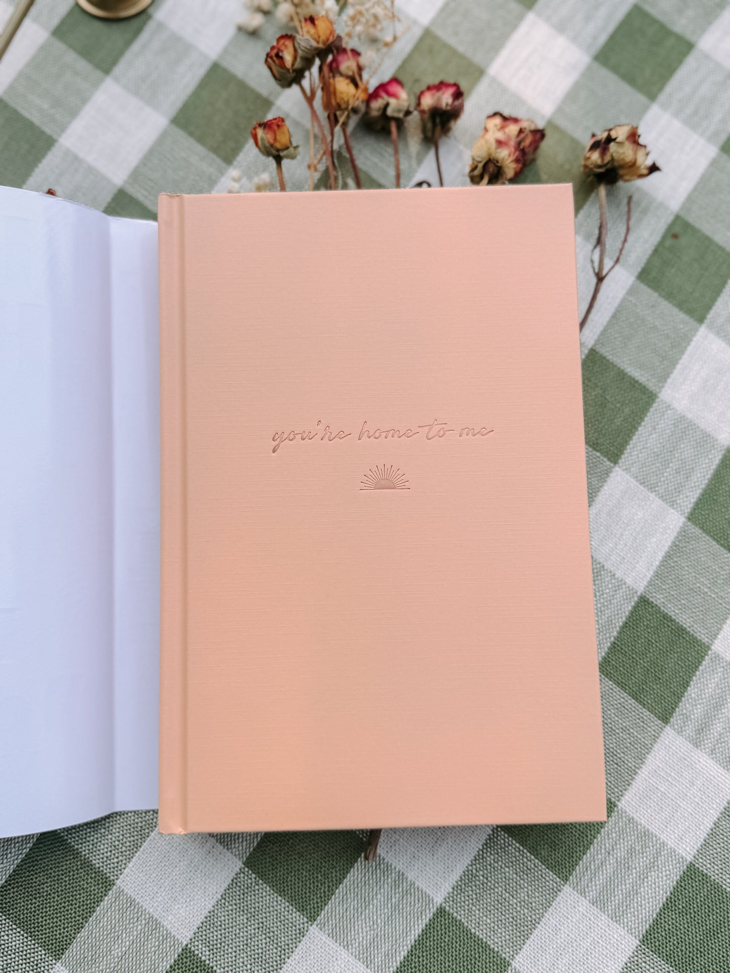People We Meet on Vacation: Deluxe Edition by Emily Henry