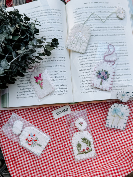 Petals & Pages – Storybook Bouquets 💐