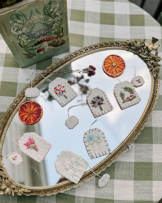 Petals & Pages – Simple Floral Bookmarks 🌿