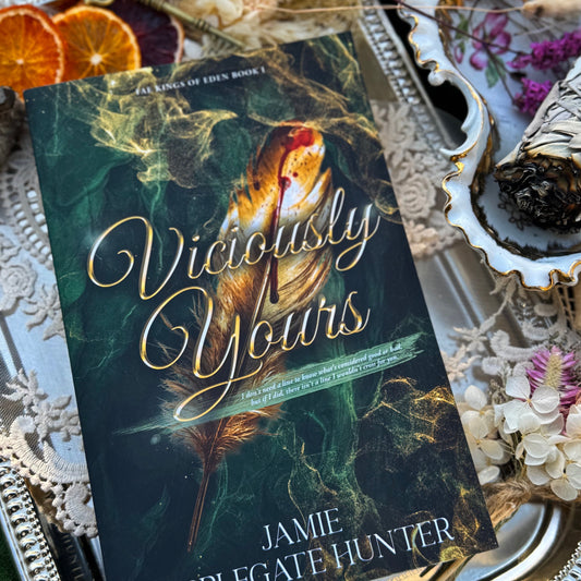 Viciously Yours by Jamie Applegate Hunter