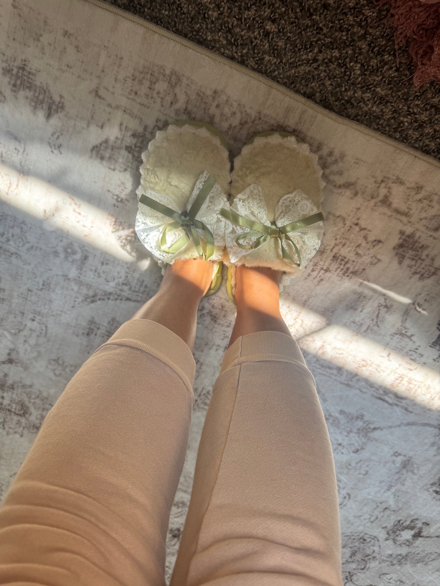 Darling Daydream Bow Slippers